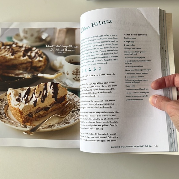 The Casserole Queens Cookbook: Put Some Lovin' in Your Oven with 100 - Picture 4 of 5